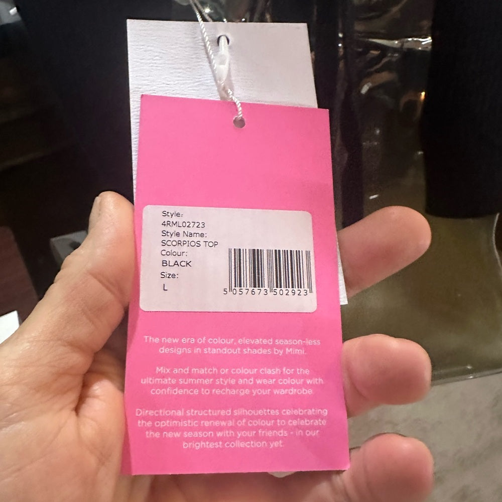 NWT SIZE L Sleek Black Crop Top with Athletic Fabric