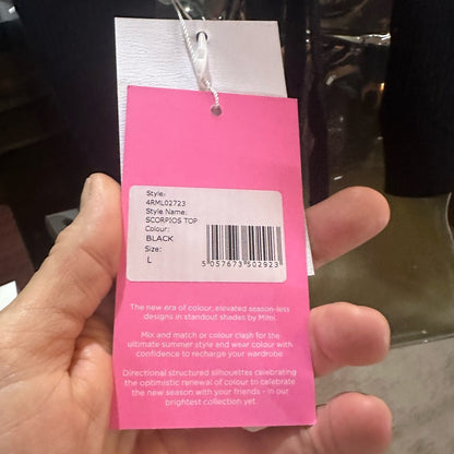 NWT SIZE L Sleek Black Crop Top with Athletic Fabric