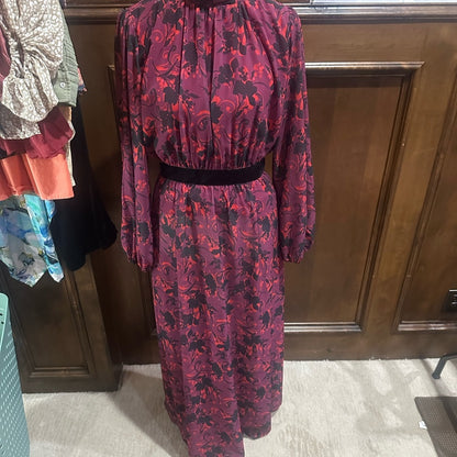 SIZE 8 Elegant Pink and Black Bishop Sleeve Gown for Weddings