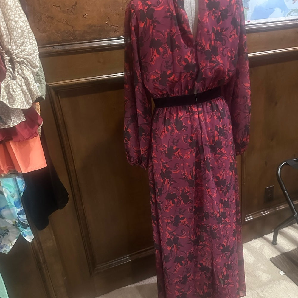 SIZE 8 Elegant Pink and Black Bishop Sleeve Gown for Weddings