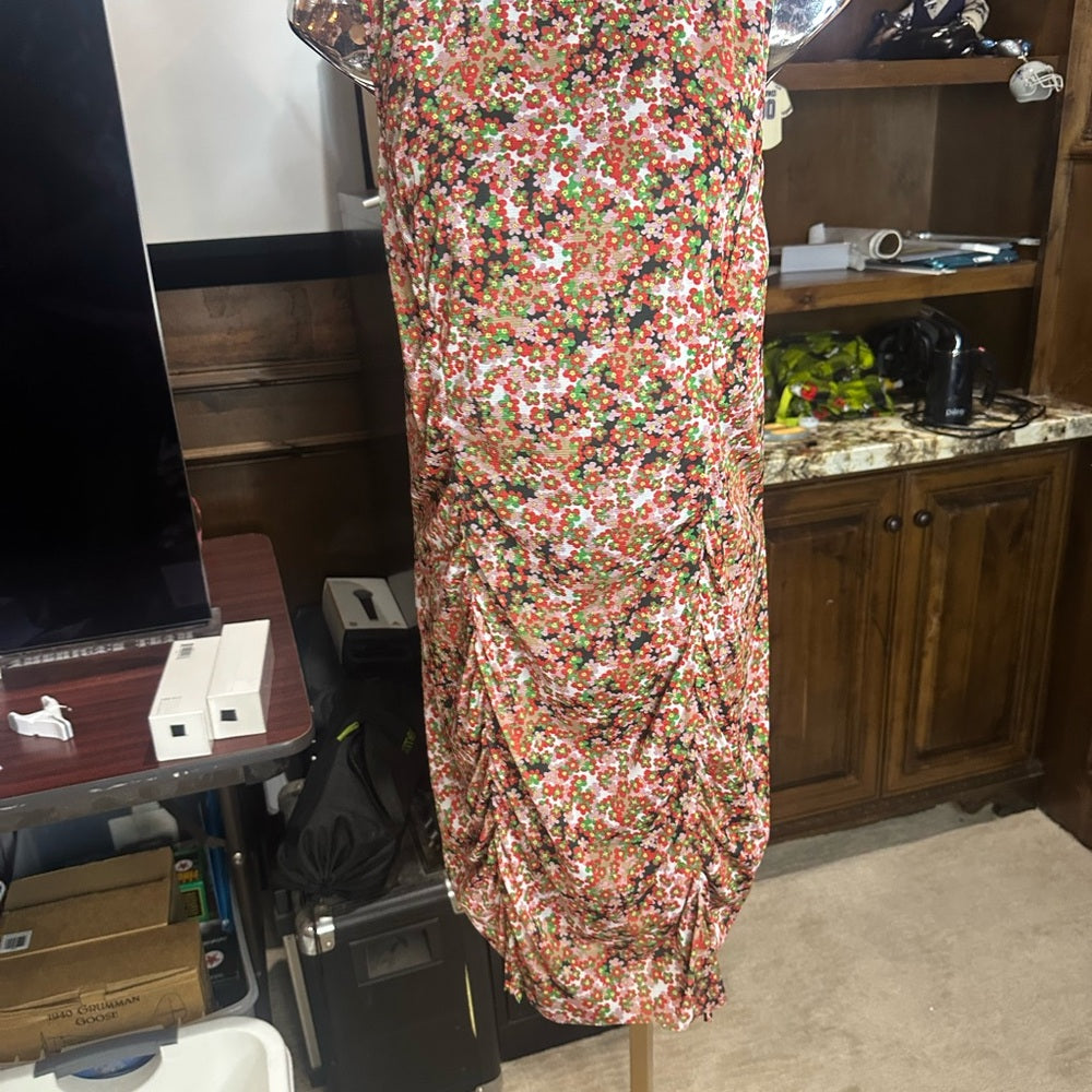 SIZE 8 Red and Green Sequin Embellished Sleeveless Sheath Midi Dress