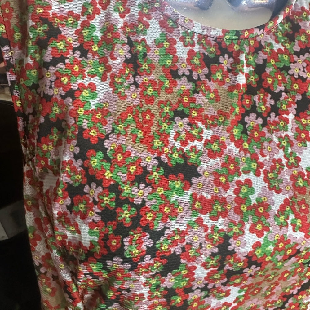 SIZE 8 Red and Green Sequin Embellished Sleeveless Sheath Midi Dress