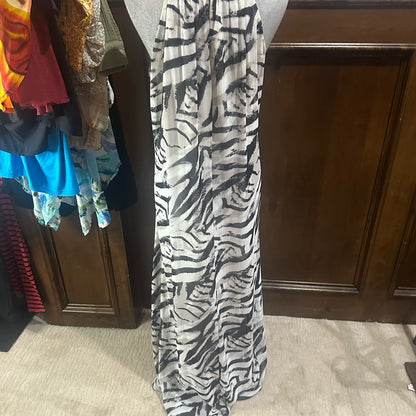 Vince Camuto Black and White Sleeveless Halter Maxi Dress