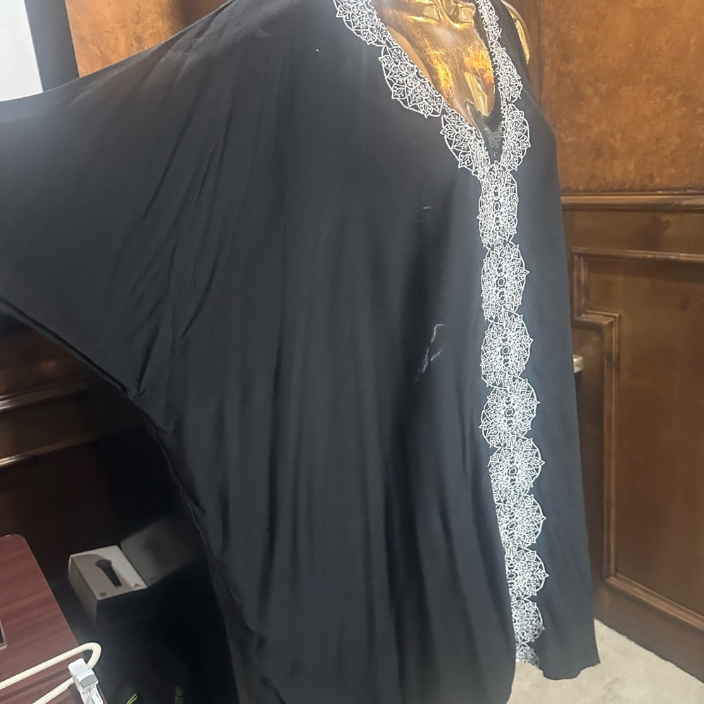 SIZE 18 Swimsuits For All Black and White Coverup with V-Neck