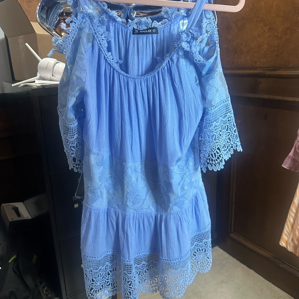 NWT SIZE S Blue Lace Off-Shoulder Women's Top