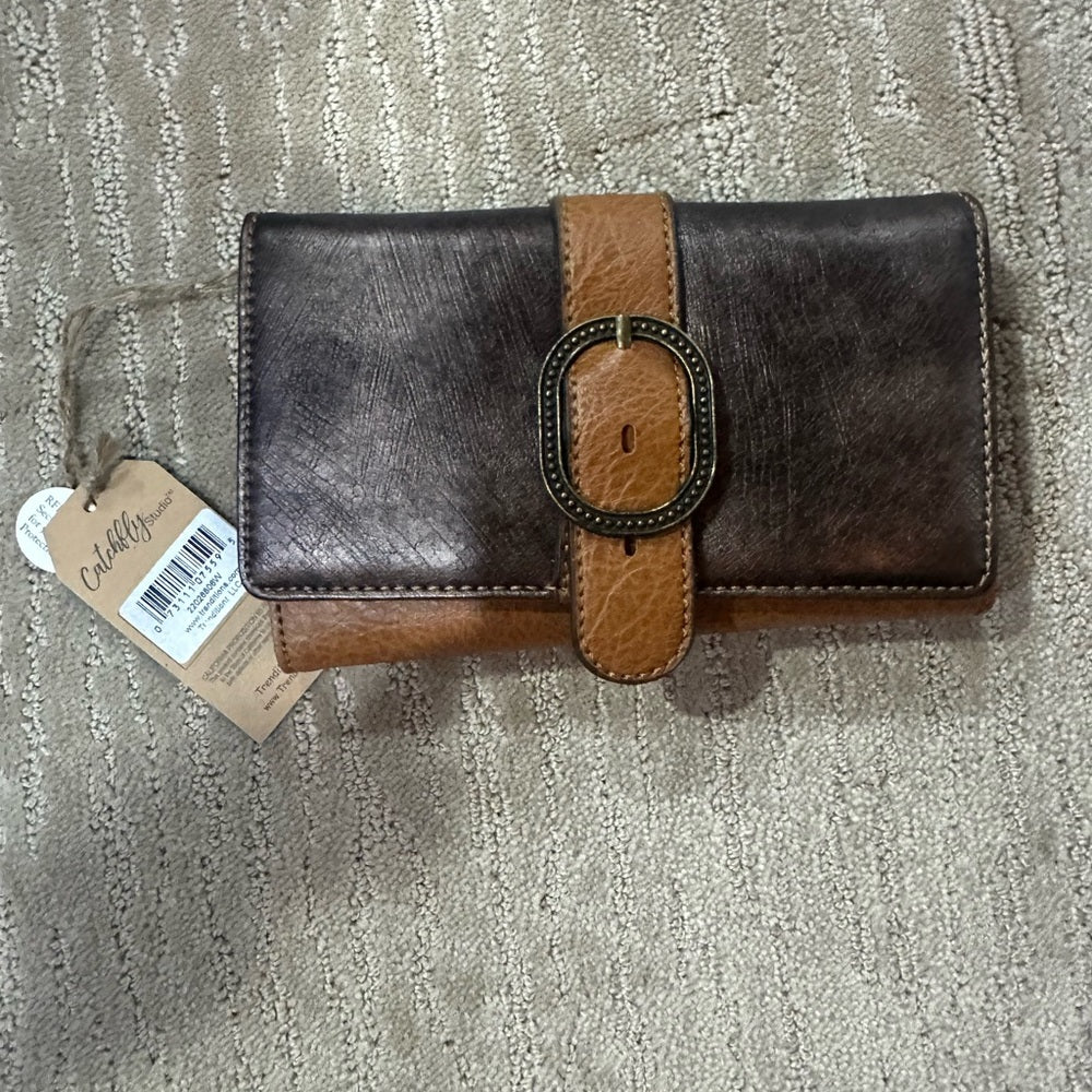NEW Brown and Tan Leather Wallet with Vintage-Inspired Design
