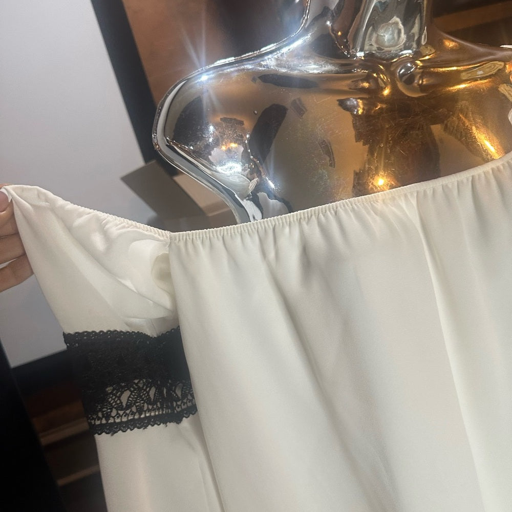 NWOT SIZE S Sage Off-Shoulder White Mini Dress with Black Lace