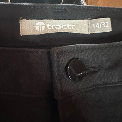 NWT SIZE 14/32 Tractr Black High-Waisted Jean Shorts Relaxed Fit