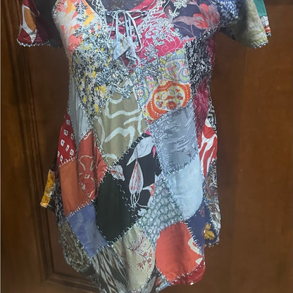 NWT SIZE S/M Advance Apparels Asymmetrical Flutter Sleeve Tunic Blue and Red