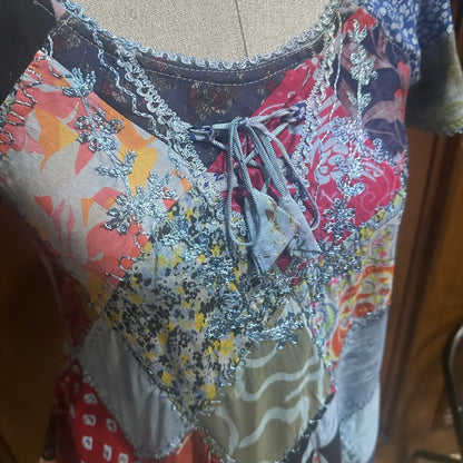 NWT SIZE S/M Advance Apparels Asymmetrical Flutter Sleeve Tunic Blue and Red