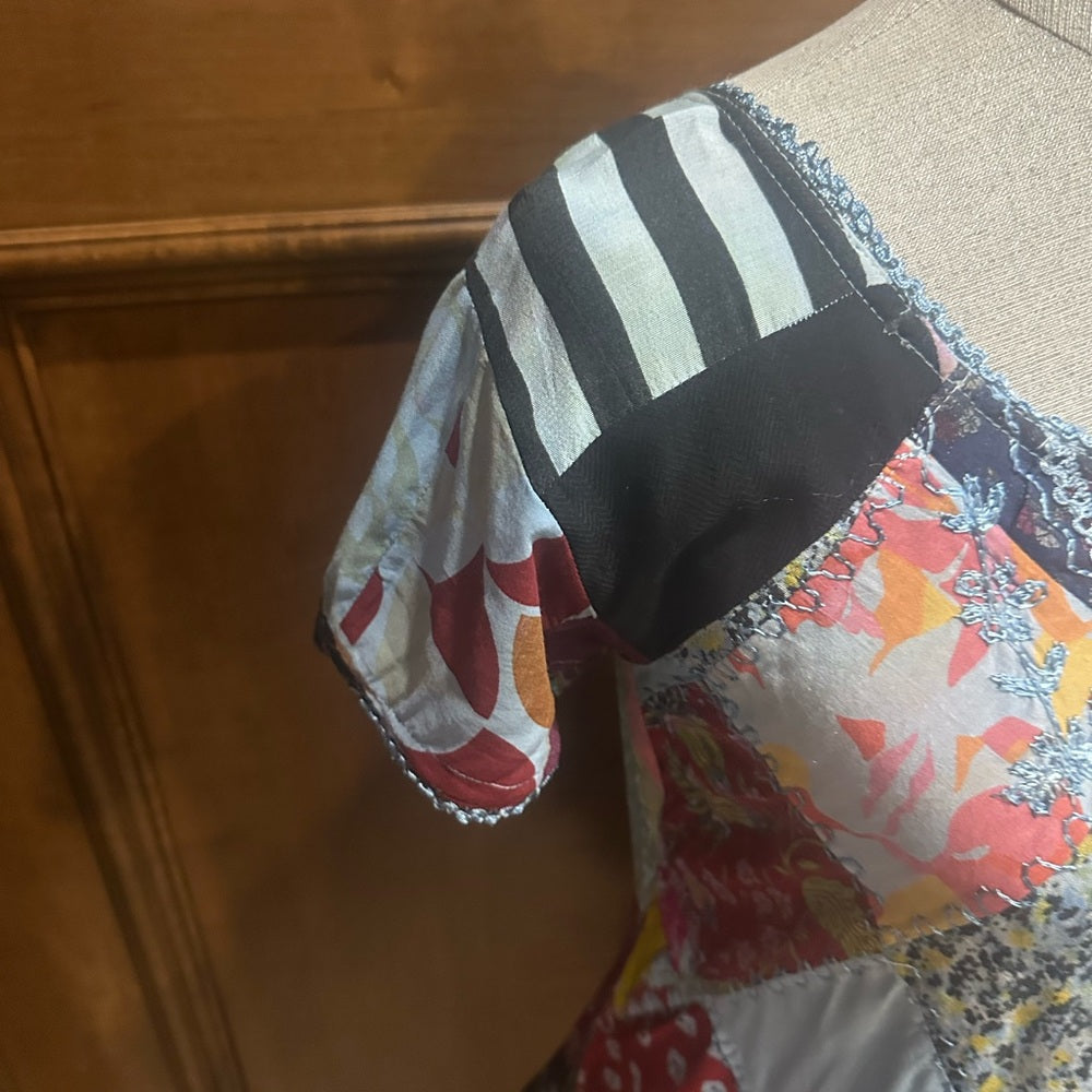 NWT SIZE S/M Advance Apparels Asymmetrical Flutter Sleeve Tunic Blue and Red