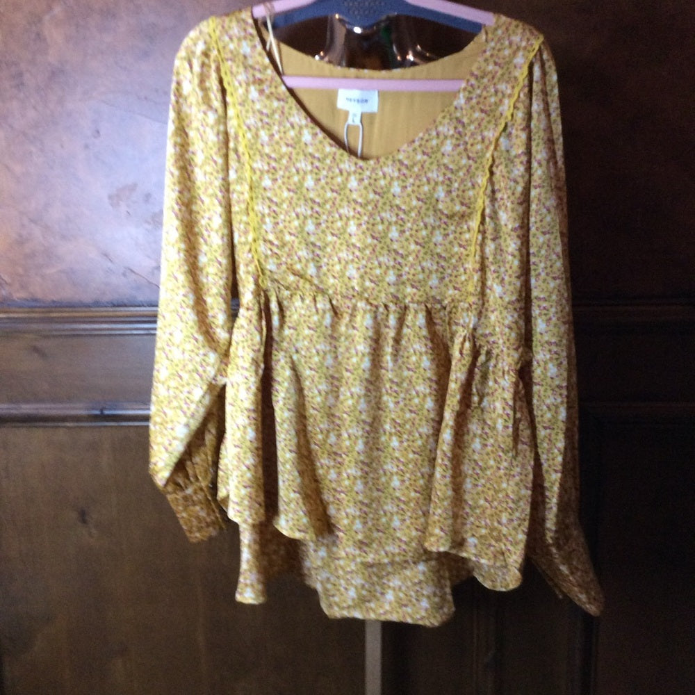 NWT SIZE L Yellow Puff Sleeve Blouse with Relaxed Ruffled Style