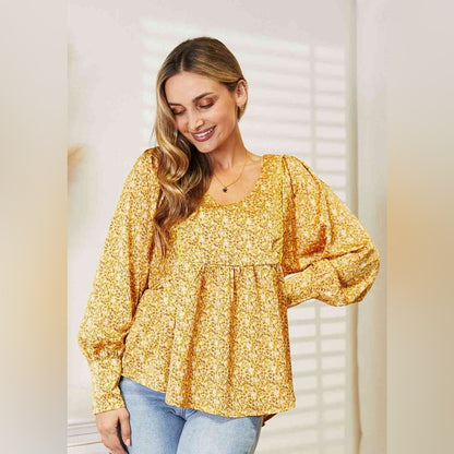 NWT SIZE L Yellow Puff Sleeve Blouse with Relaxed Ruffled Style