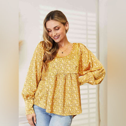 NWT SIZE L Yellow Puff Sleeve Blouse with Relaxed Ruffled Style