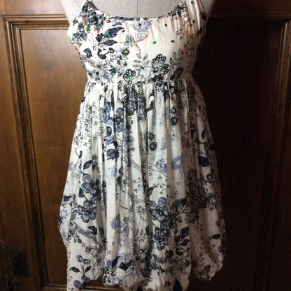 NWT SIZE L White Pleated Mini Sundress with Spaghetti Straps