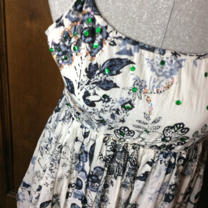 NWT SIZE L White Pleated Mini Sundress with Spaghetti Straps