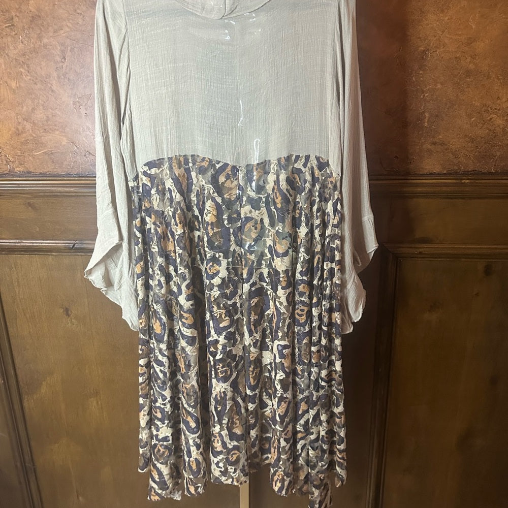 NWOT SIZE OS Origami Owl White and Brown Cozy Knit Sweater