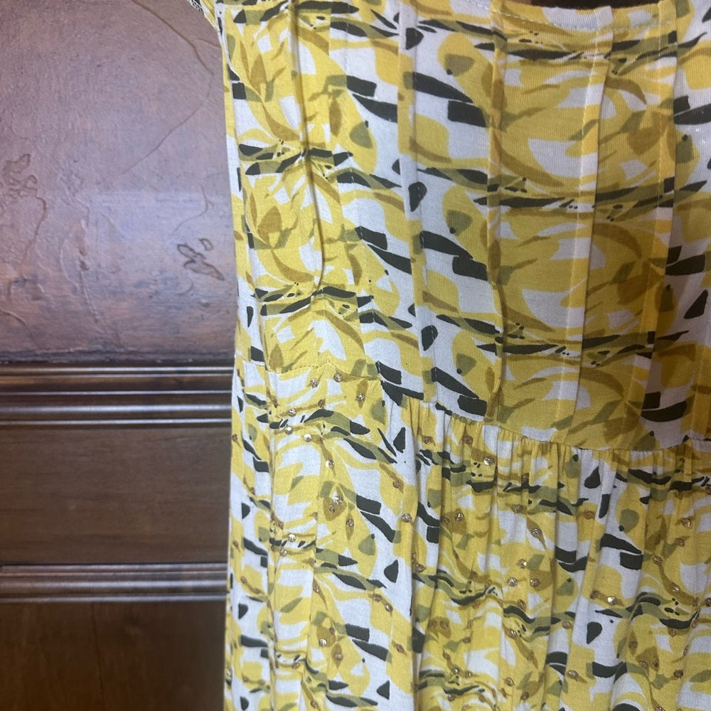 NWT SIZE M Yellow and White Casual Mini Sundress with Flutter Sleeves