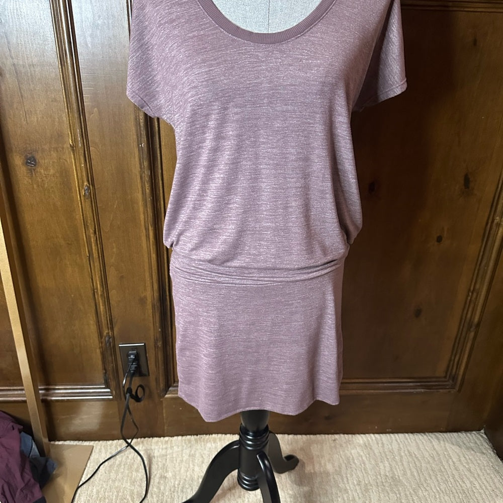 NWOT SIZE M Athleta Purple Sheath Mini Dress with Dolman Sleeves