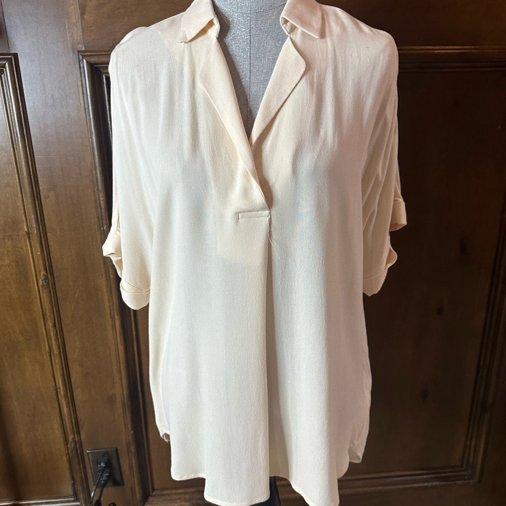 NWOT SIZE M All in Favor White and Orange Cuffed Sleeve Blouse