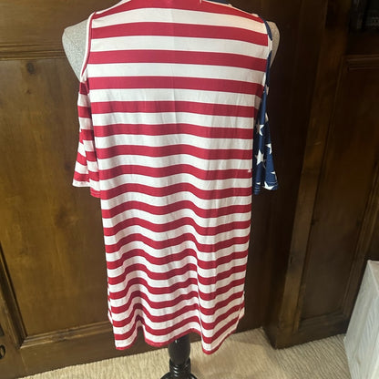 NWOT SIZE M Red and White Button Down Cut Out Blouse