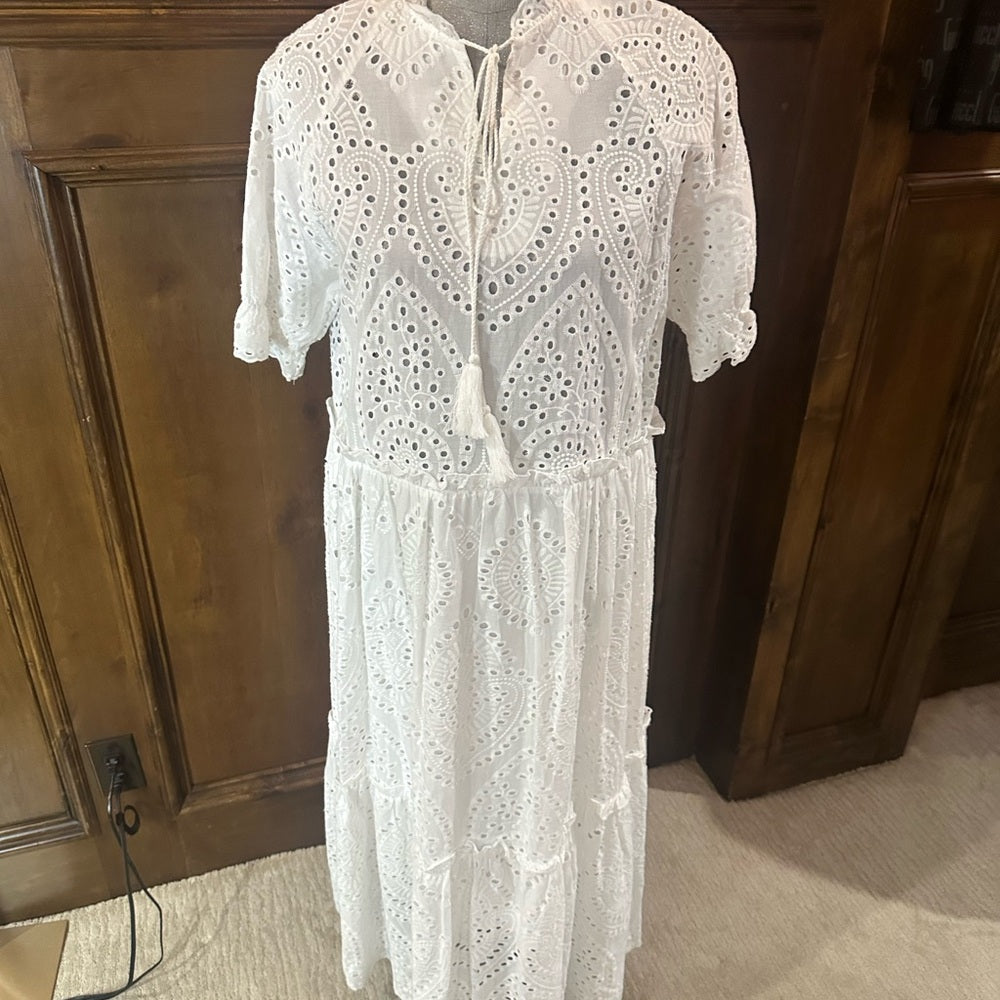 NWT SIZE L CZ collection White Maxi A-Line Skirt with Tiered Design