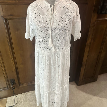 NWT SIZE L CZ collection White Maxi A-Line Skirt with Tiered Design
