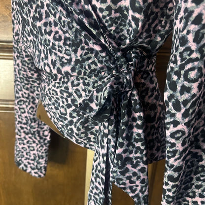 NWOT SIZE S Blue Life Black and Gray Fitted Tie Front Blouse