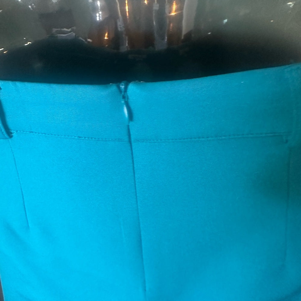 NWT SIZE 4 Chic Blue Pencil Mini Skirt with Slit for Night Out
