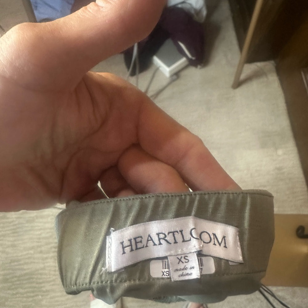 NWOT SIZE XS Heartloom Green Pencil Midi Skirt with Ruched Detail