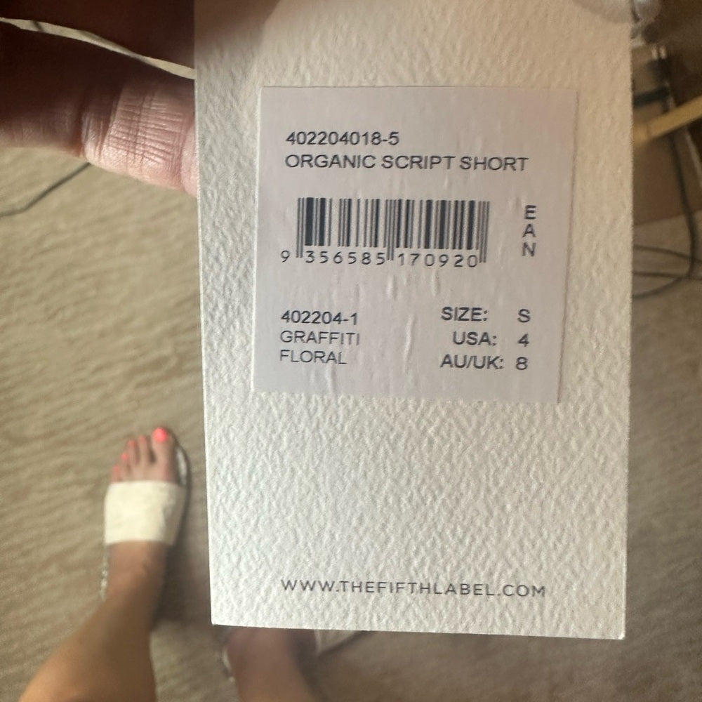 NWT SIZE 4 The Fifth Label High Waist Green and Gold Shorts