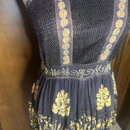 NWOT SIZE OS Gold and Brown Pleated Embellished Midi Dress
