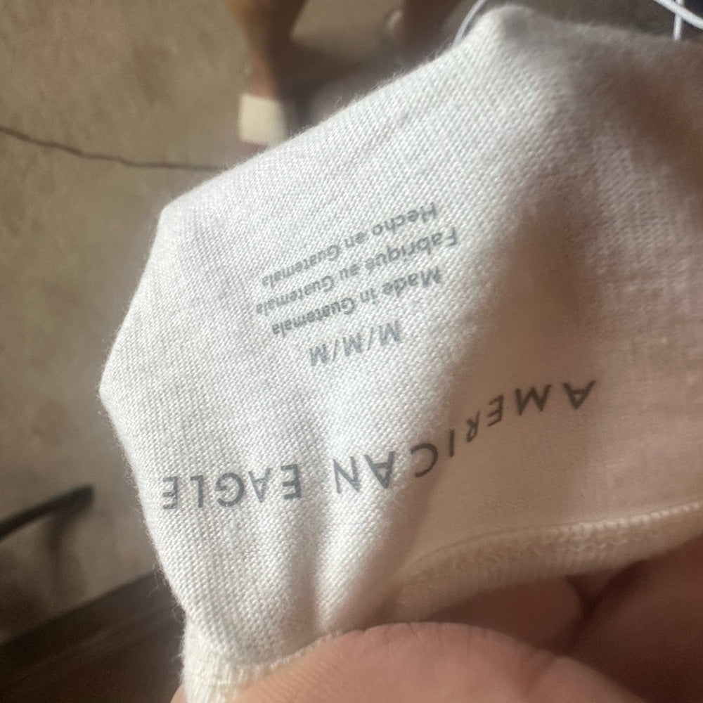 NWOT SIZE M American Eagle Outfitters White and Red Fitted Tank Top