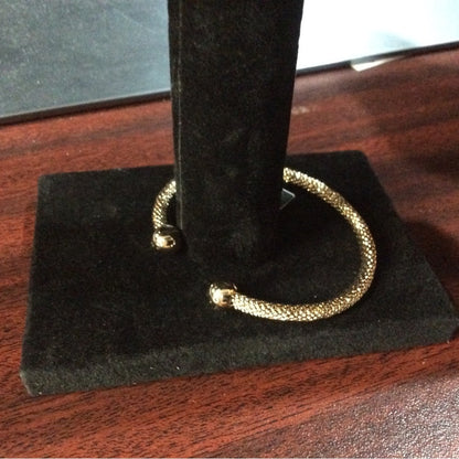 Banana Republic Gold Minimalist Bangle Bracelet