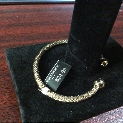 Banana Republic Gold Minimalist Bangle Bracelet