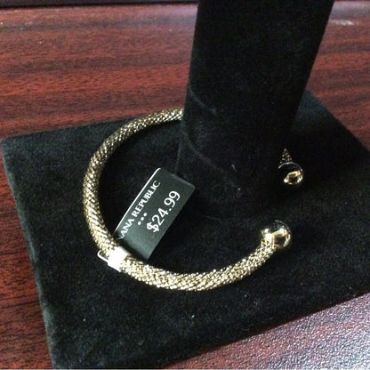 Banana Republic Gold Minimalist Bangle Bracelet