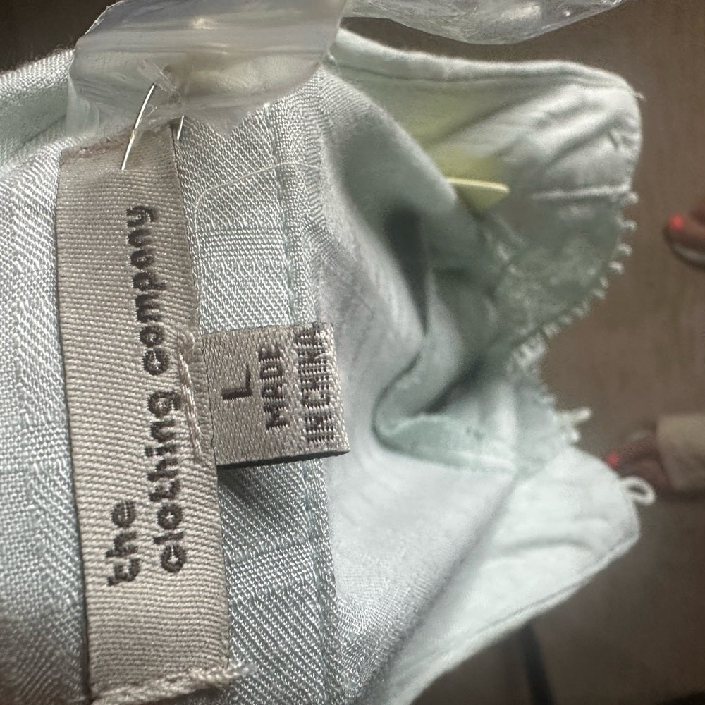 NWT SIZE L The Clothing Company White Boxy Embellished Button Down