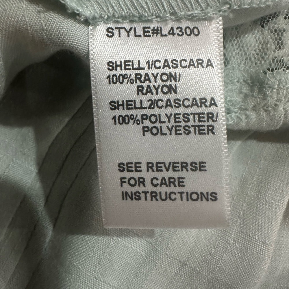 NWT SIZE L The Clothing Company White Boxy Embellished Button Down