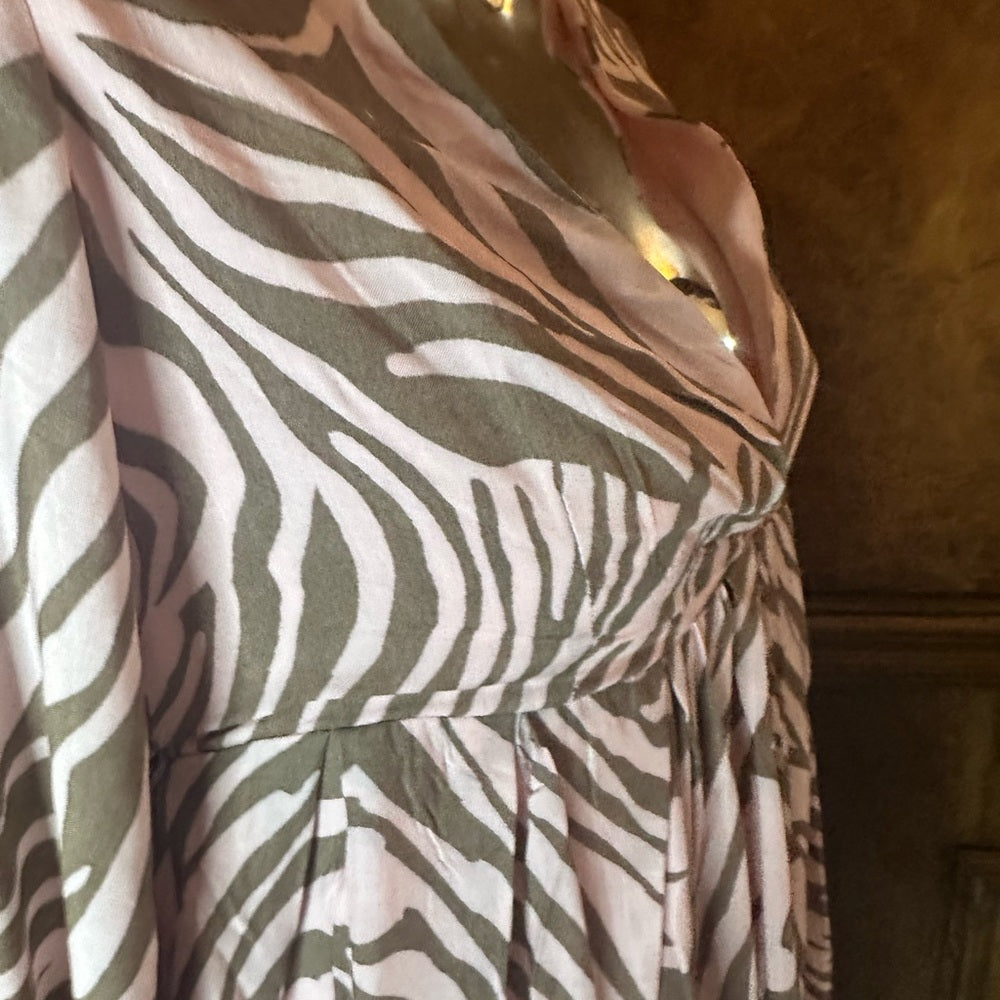 NWOT SIZE S Brown Pleated Ruffled Mini Dress with Plunge Neckline