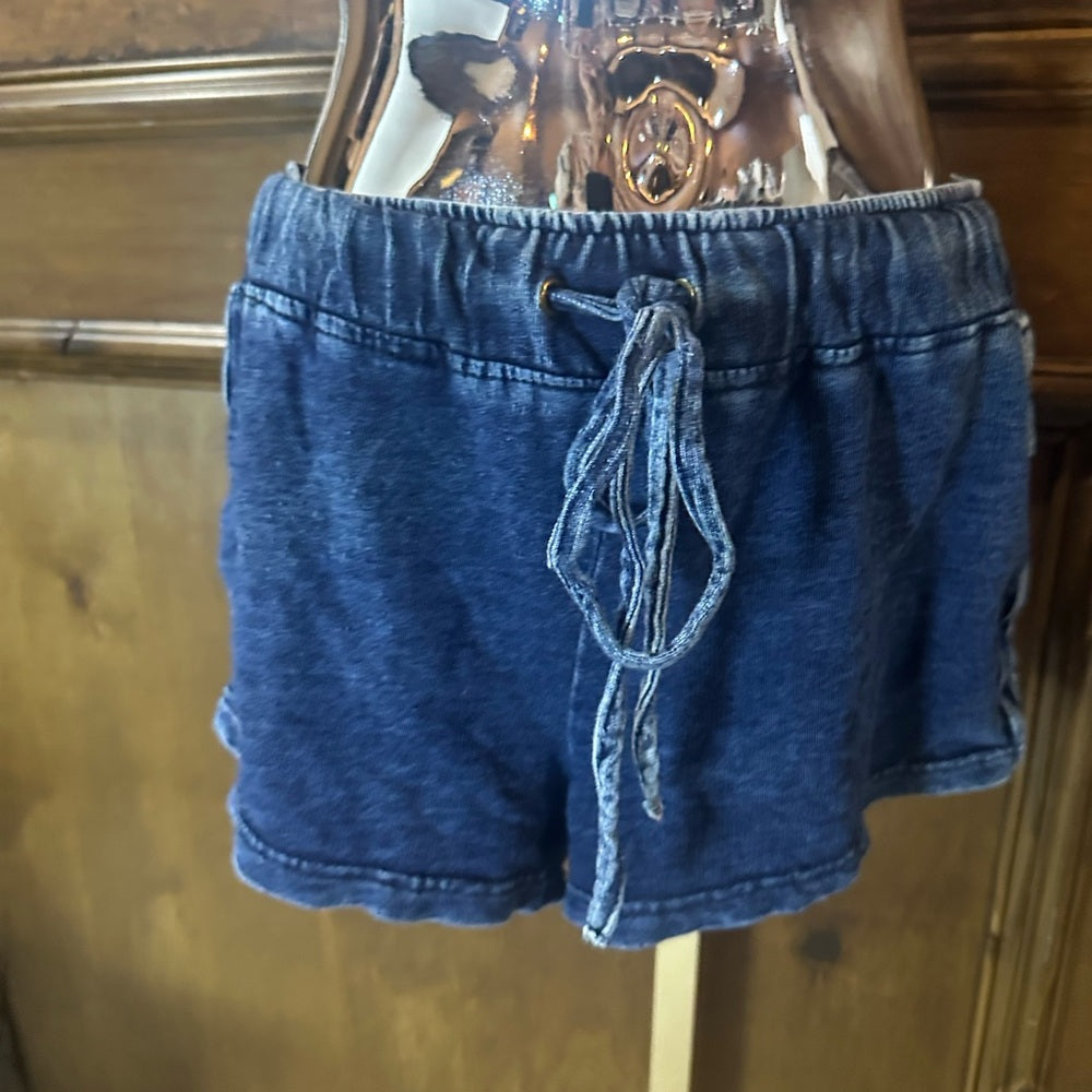 NWOT SIZE M Vanilla Star Blue Lace-Up Jean Shorts