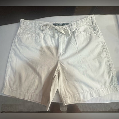 Ralph Lauren White Flat Front Shorts for Timeless Elegance