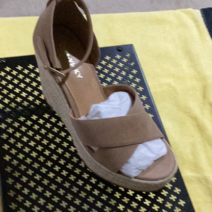 35.308. NEW SIZE 6.5 Tan Wedge Sandals with Wide Strap and Cushioned Footbed