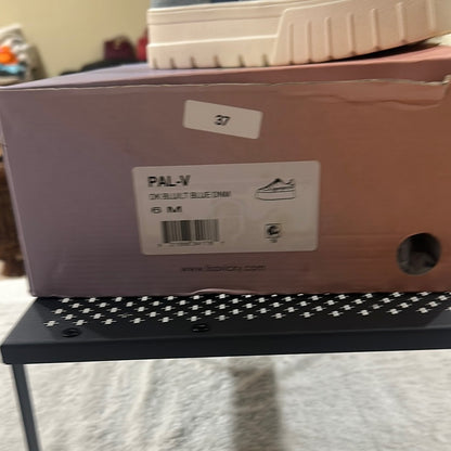 37. NEW SIZE 6M Blue and White Retro Chunky Sneakers