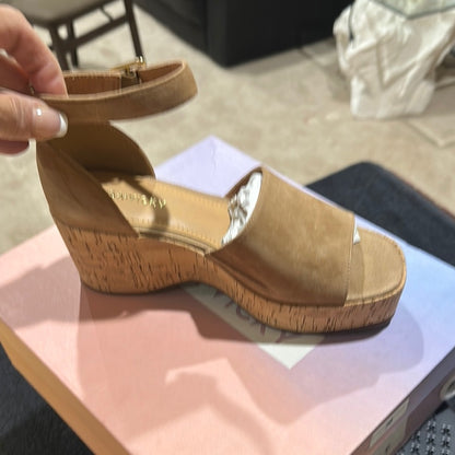 39. NEW SIZE 7 M Tan Slip-On Wedges with Cork Midsole