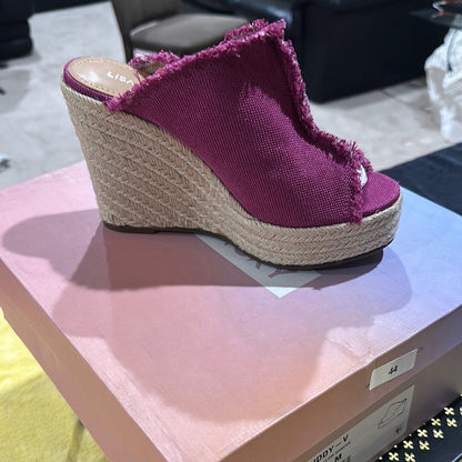 44. NEW SIZE 7 1/2 M Elegant Pink Wedges for Versatile Style