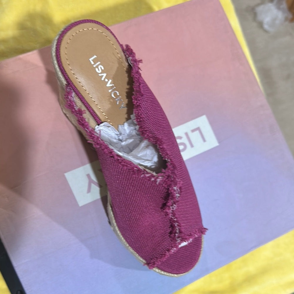 44. NEW SIZE 7 1/2 M Elegant Pink Wedges for Versatile Style