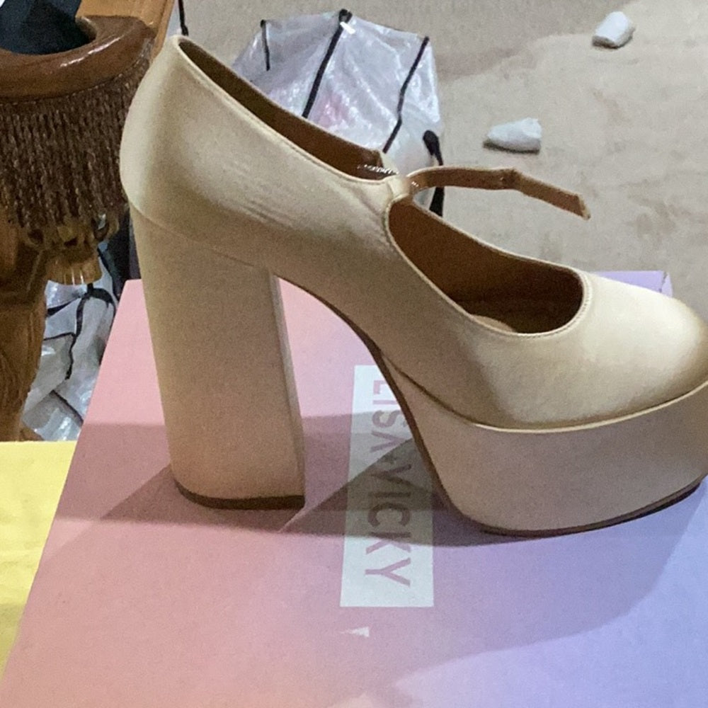 59.240-245. New. Size various Cream Platform Heels with Thick Chunky Sole