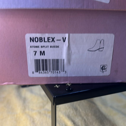 62. NEW SIZE 7M Gray Suede Ankle Booties with Pointed Toe