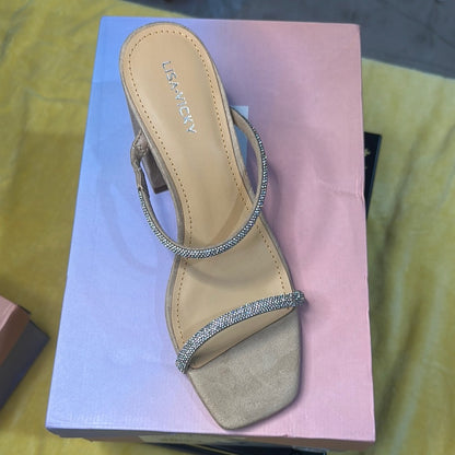 68. NEW SIZE 8 M Tan Chic Heels for Stylish Occasions