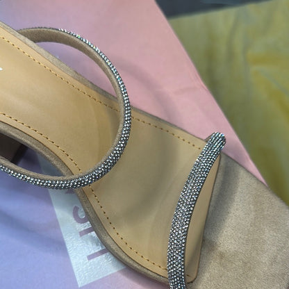 68. NEW SIZE 8 M Tan Chic Heels for Stylish Occasions